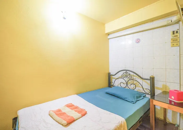 Oyo 938 Place Hotel