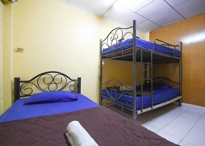 Hotel Oyo 938 Place 2*