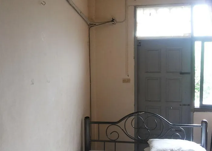 Oyo 938 Place Hotel 2*