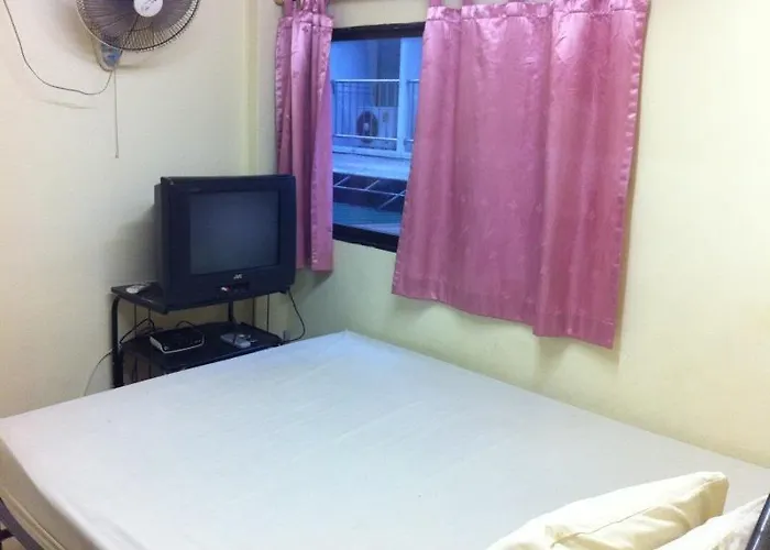 Oyo 938 Place Hotel Bangkok
